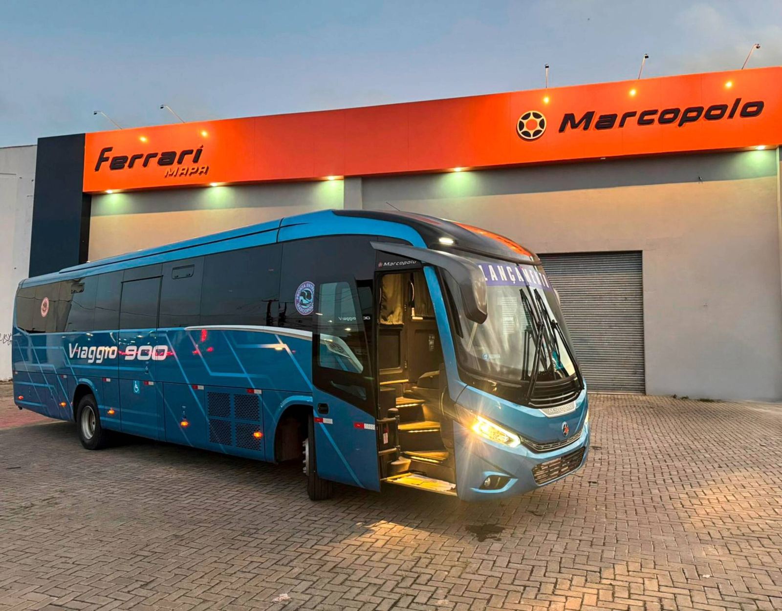 Fachada da unidade Ferrari, representante Marcopolo